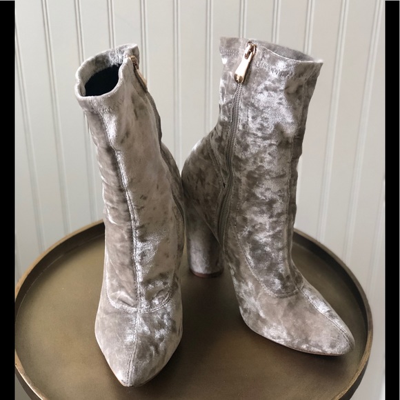 CAPE ROBBIN PAW-26 VELVET BOOTS. 8M. - Picture 1 of 8